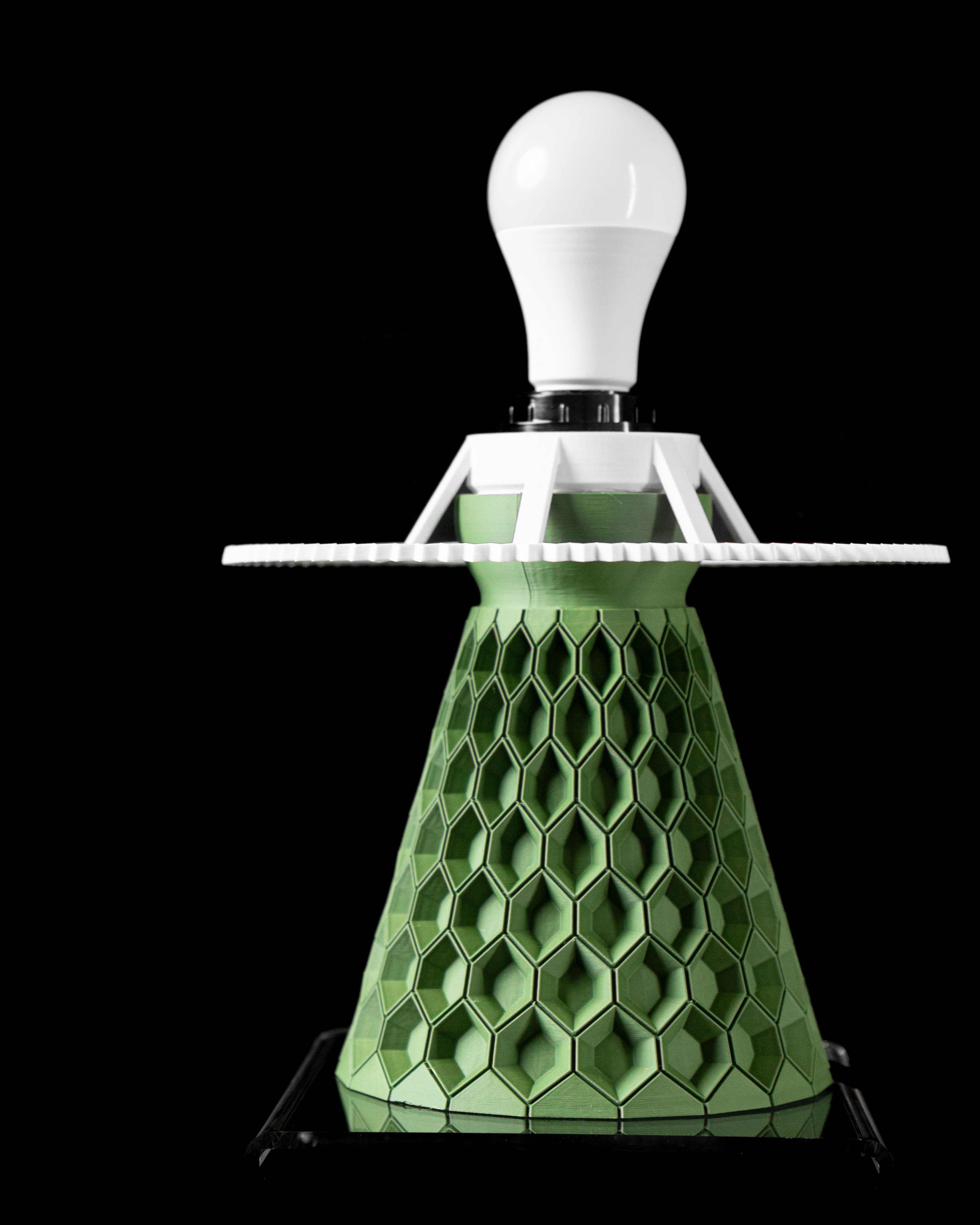 HEXA Table Lamp