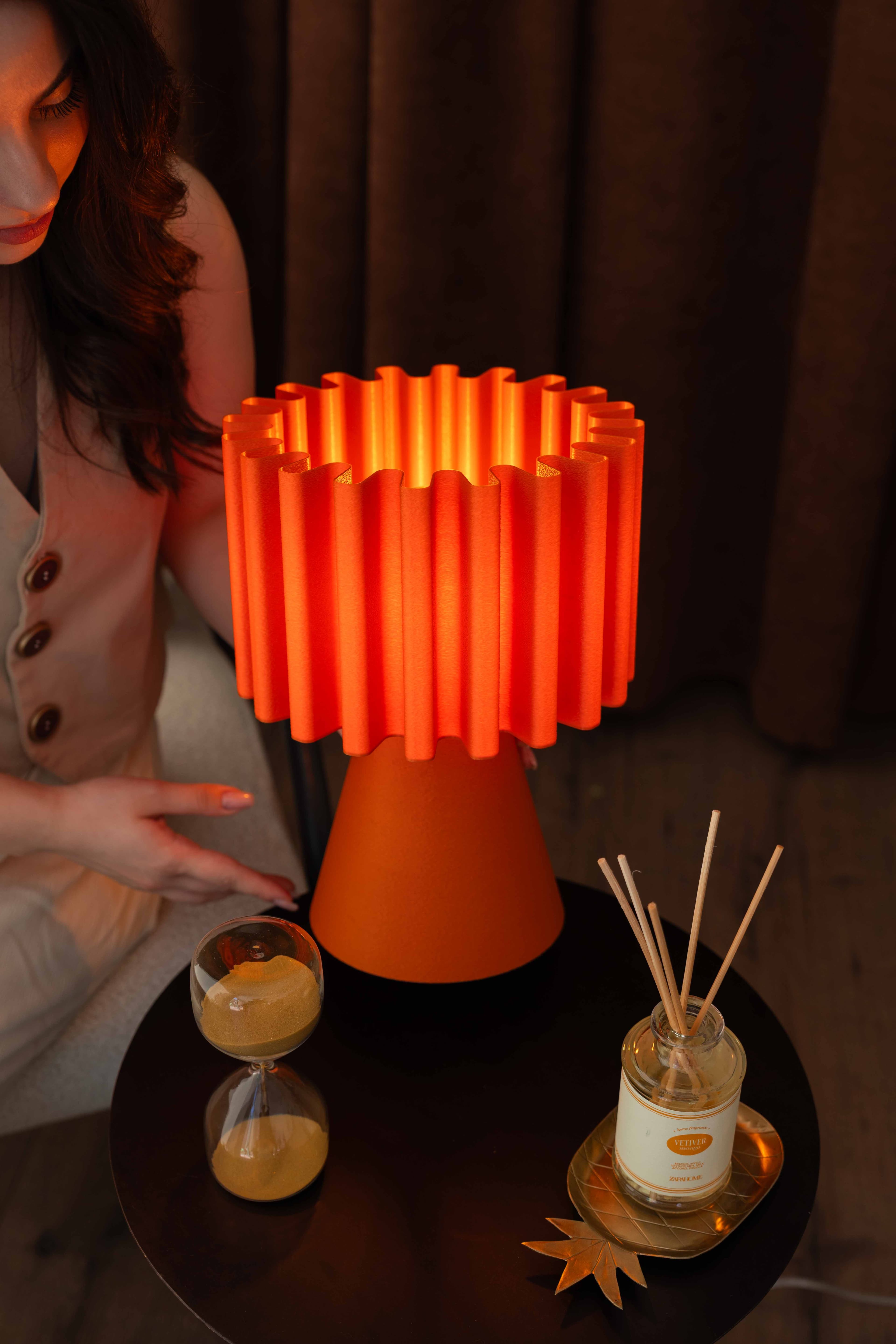 CONO Masa Lambası